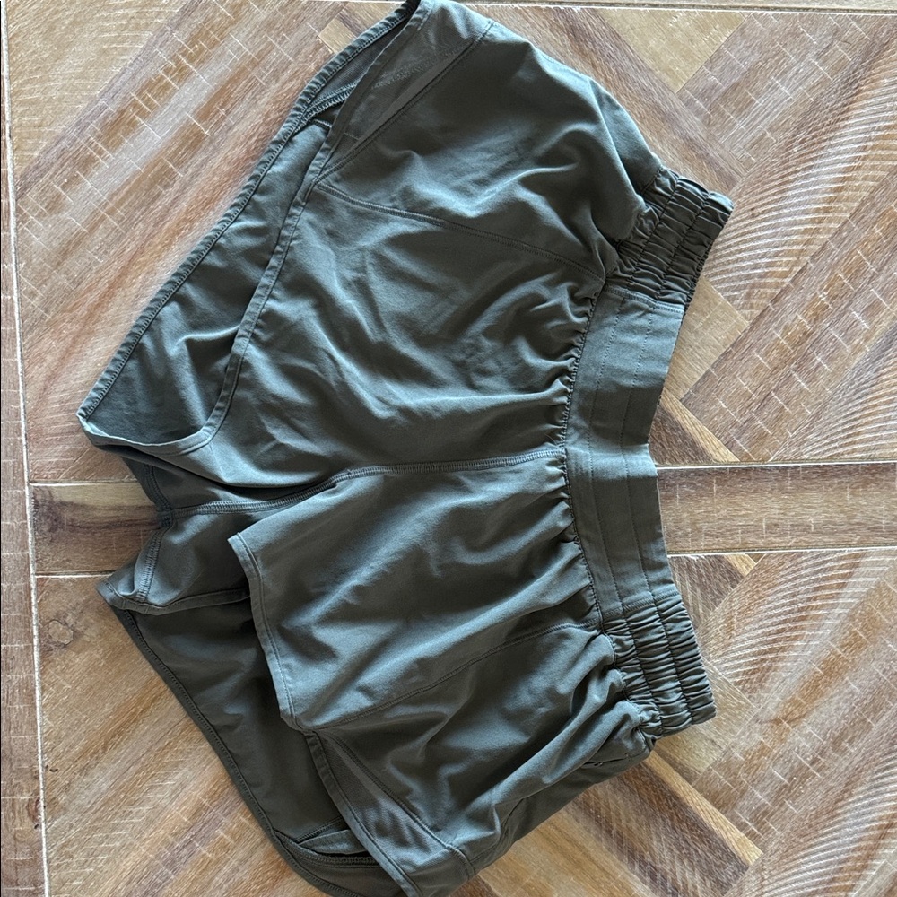 lululemon athletica Hotty Hot low rise Dark Green Shorts 2.5”